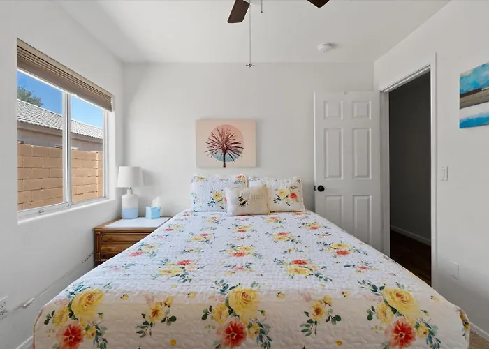 Holiday home Arizona Desert Oasis W Heated Pool *