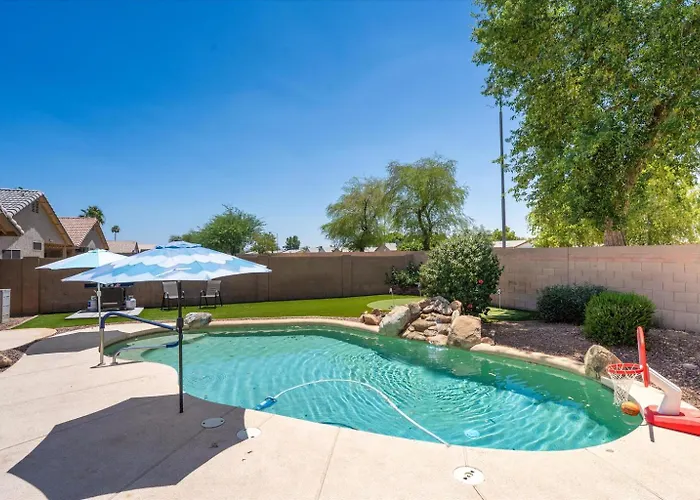 Arizona Desert Oasis W Heated Pool Peoria