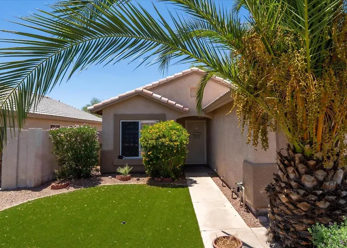 Arizona Desert Oasis W Heated Pool Peoria